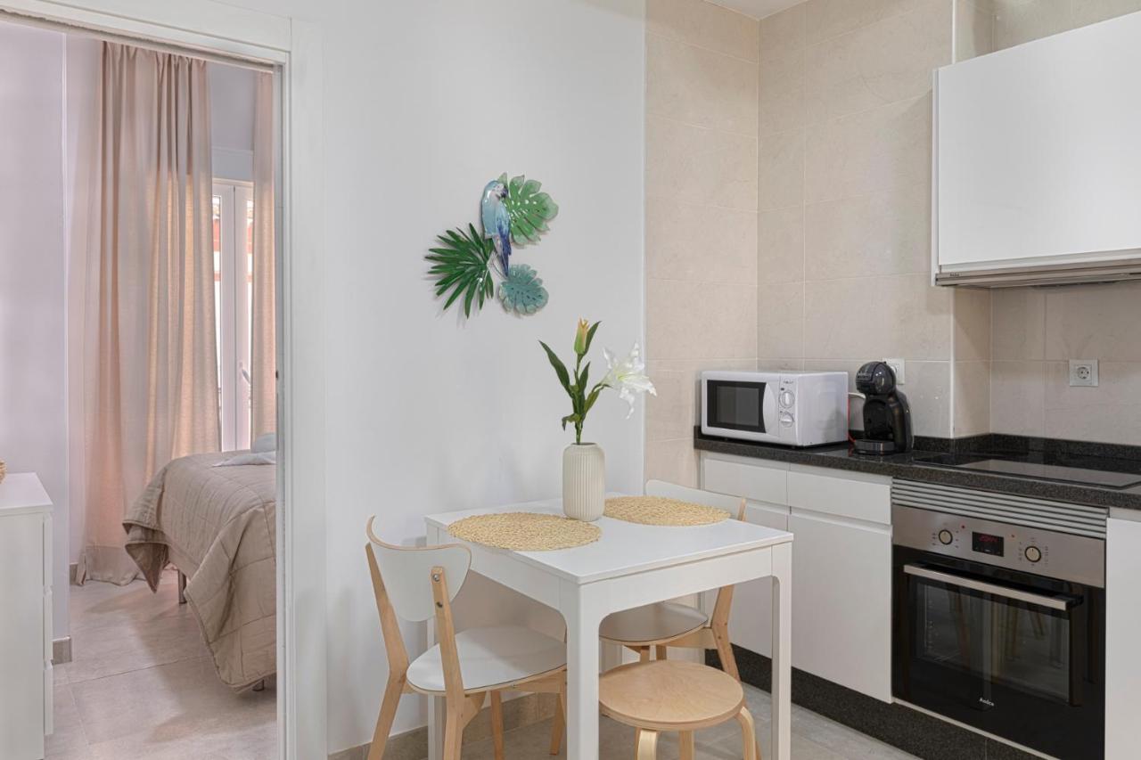 Homeabout Juan De Austria Apartments Malaga Bagian luar foto