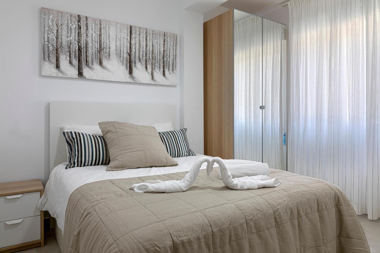 Homeabout Juan De Austria Apartments Malaga Bagian luar foto
