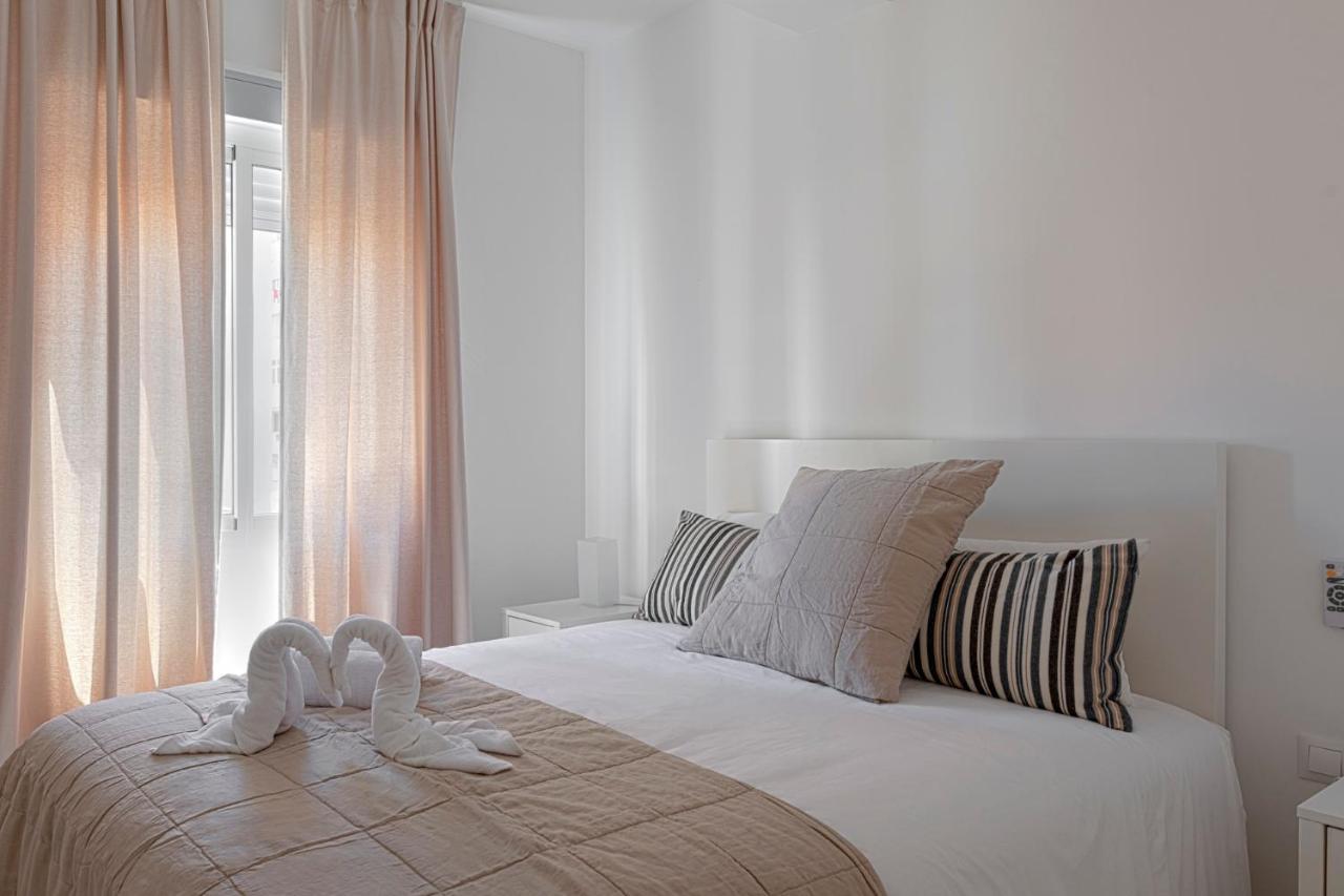 Homeabout Juan De Austria Apartments Malaga Bagian luar foto