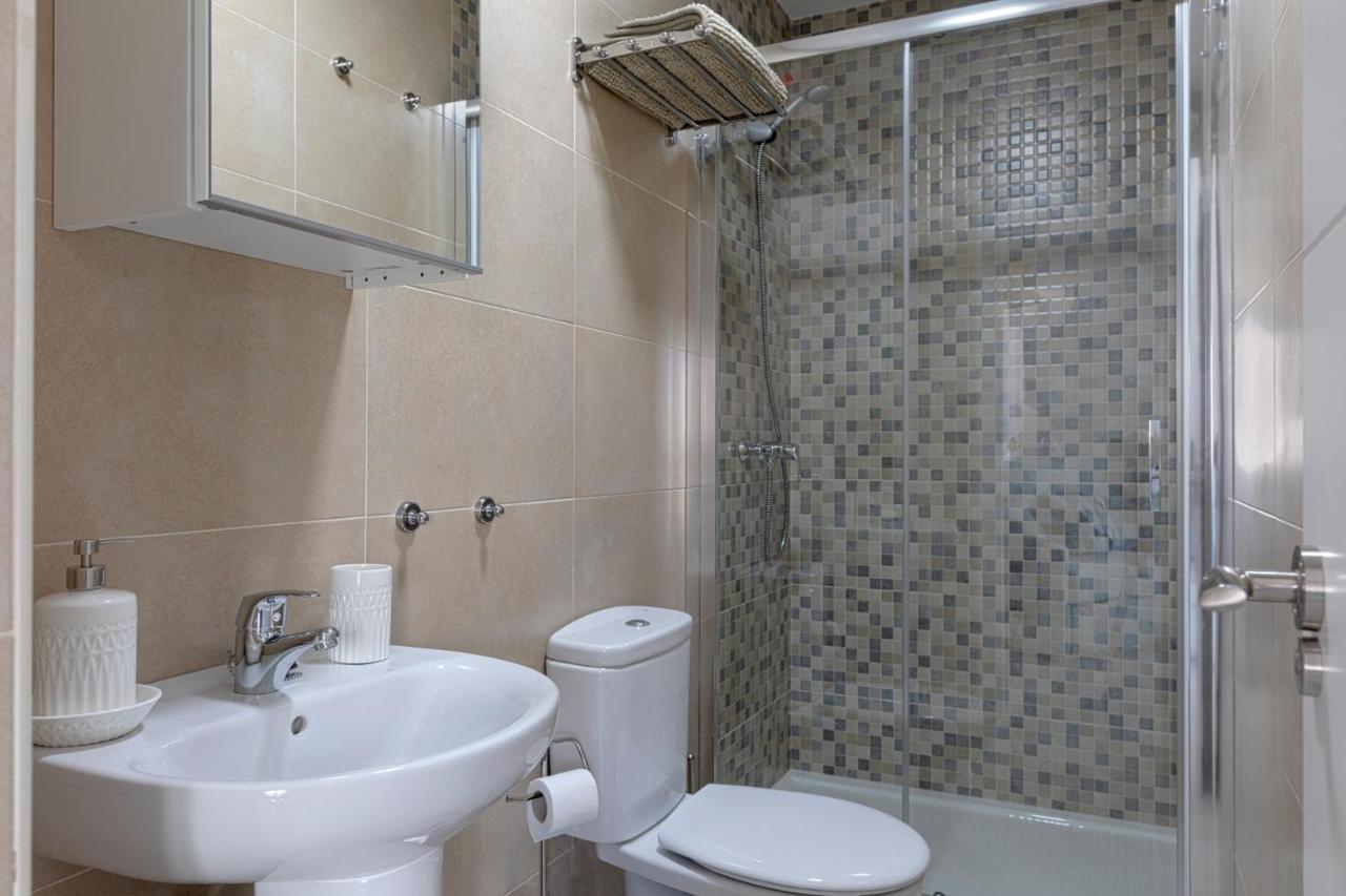 Homeabout Juan De Austria Apartments Malaga Bagian luar foto