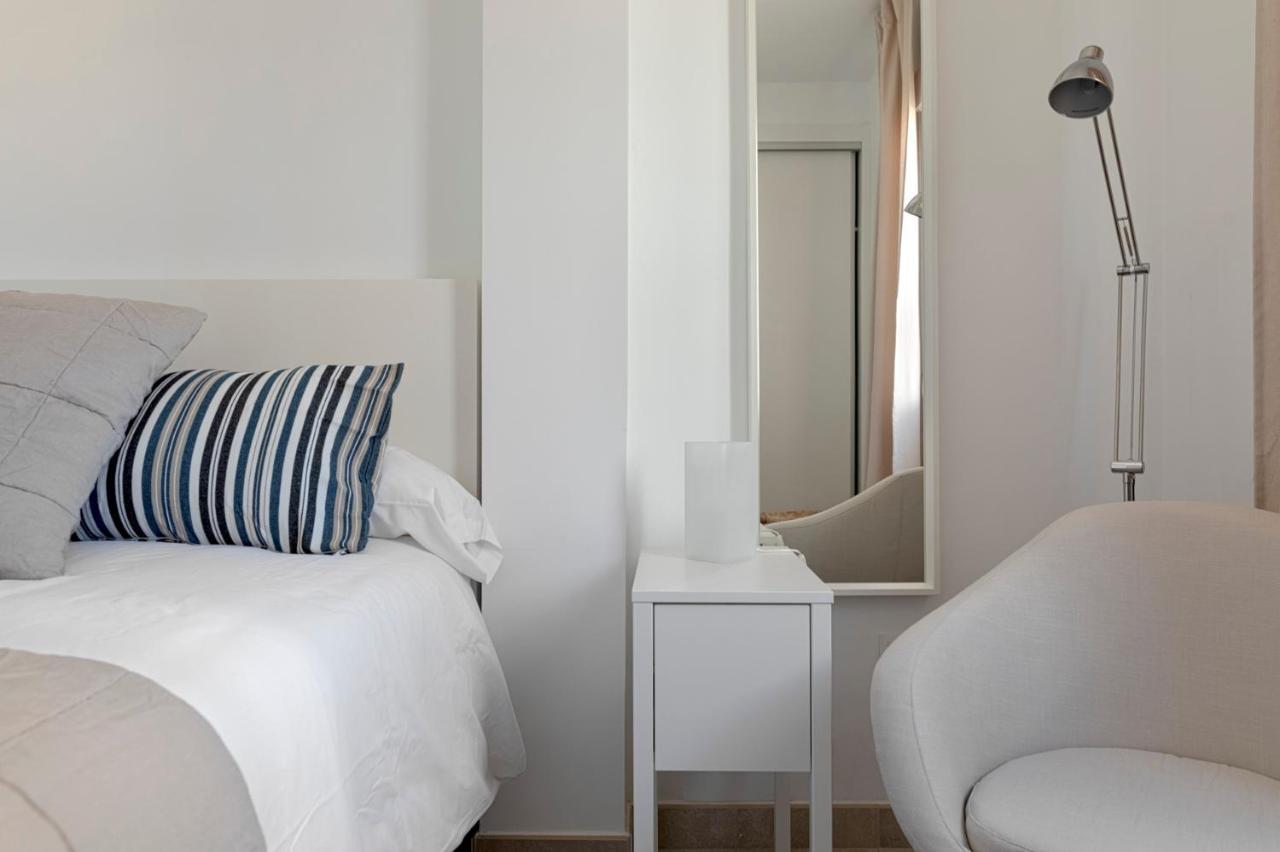 Homeabout Juan De Austria Apartments Malaga Bagian luar foto