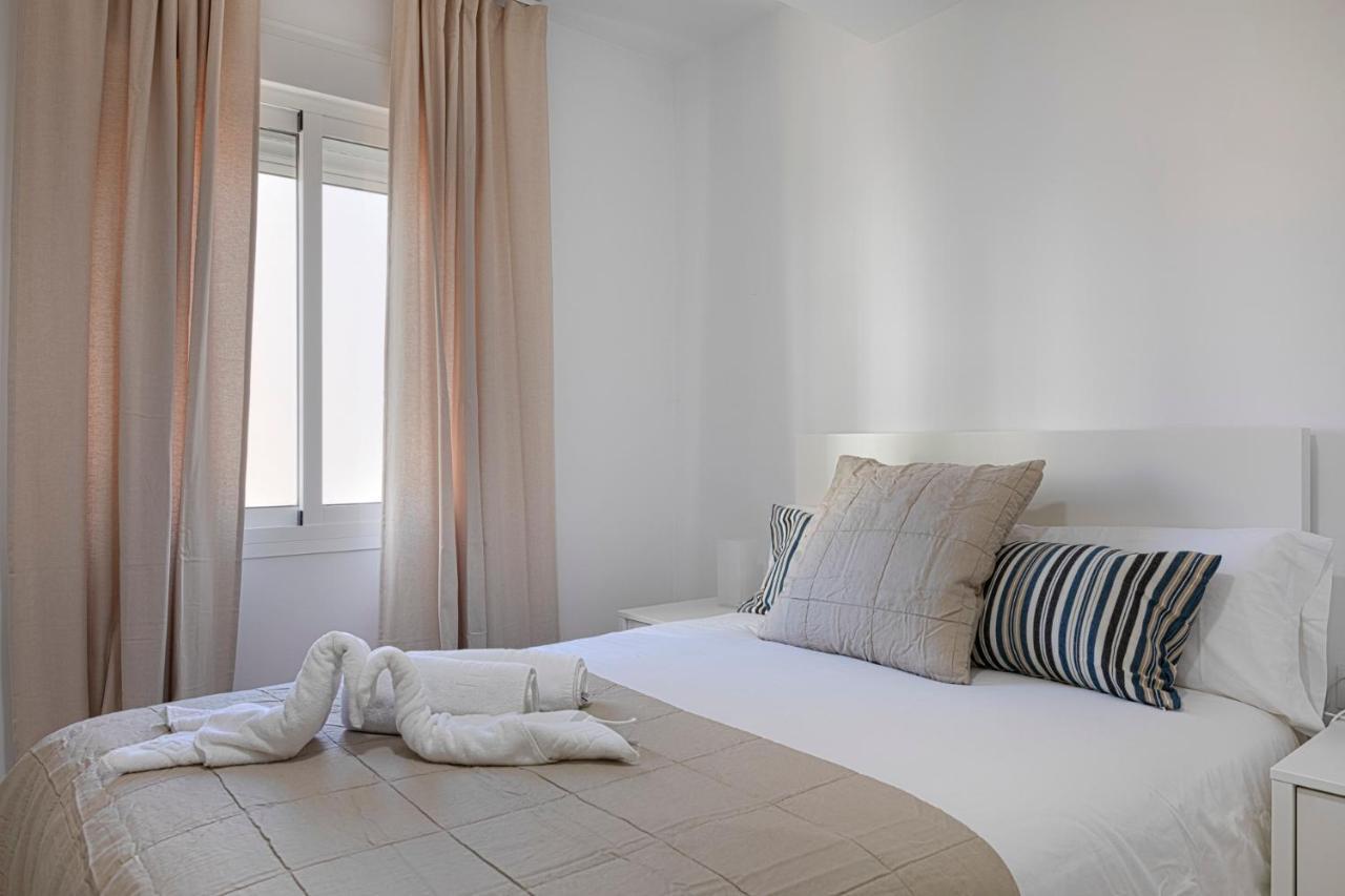 Homeabout Juan De Austria Apartments Malaga Bagian luar foto