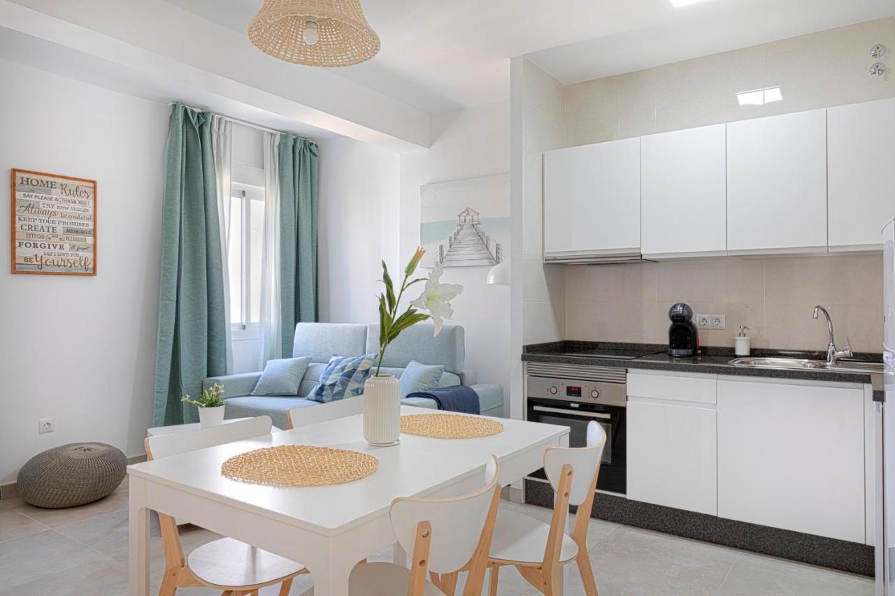 Homeabout Juan De Austria Apartments Malaga Bagian luar foto